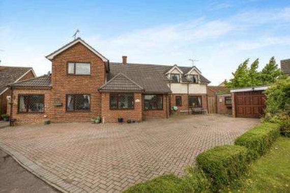 4 bedroom Detached f...